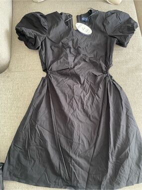 Classic Black Puff-Sleeve Dress - Unbranded